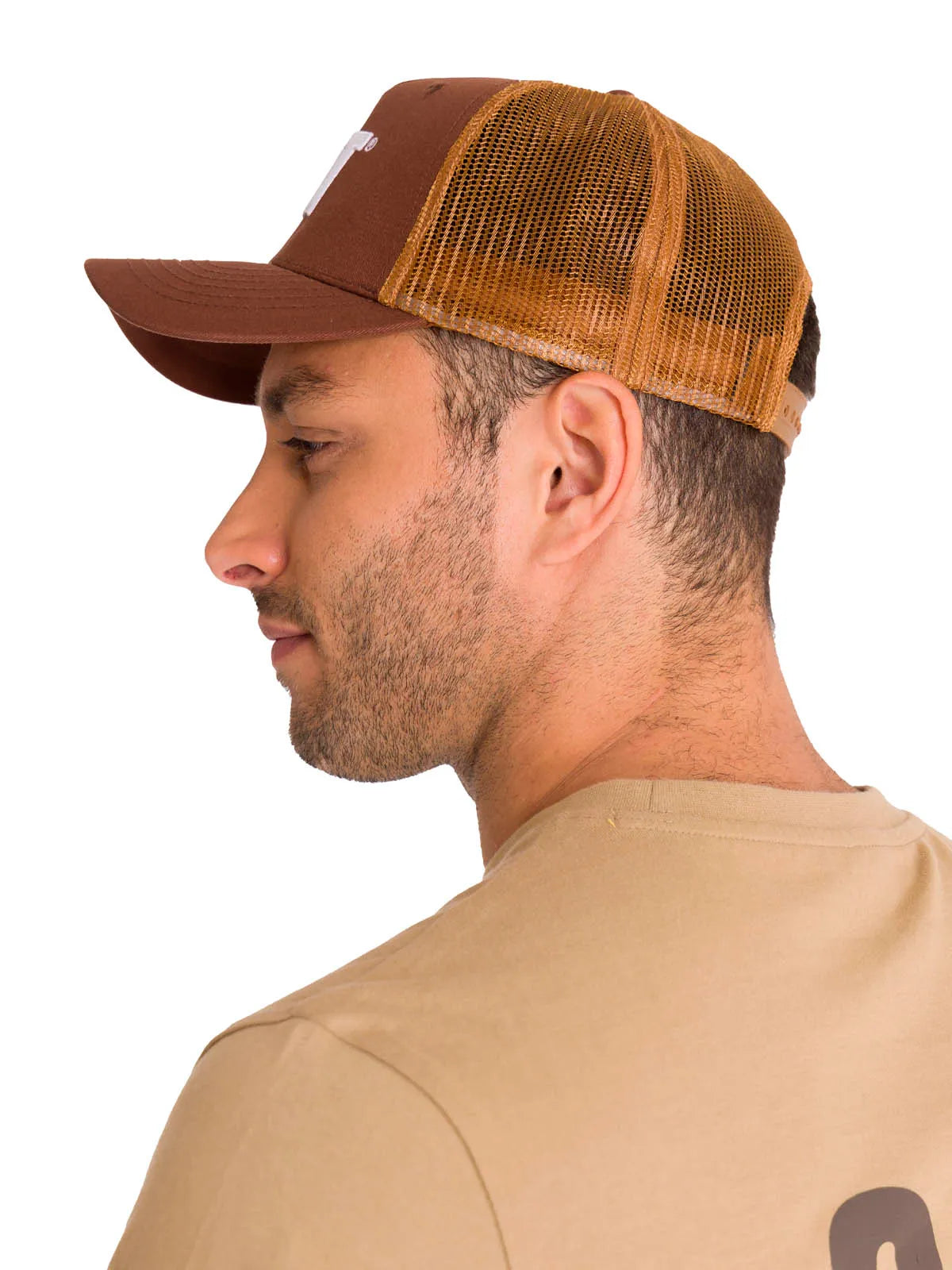Jockey Con Broche Hombre Trucker 2D Logo Hat Café Cat