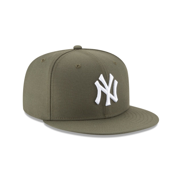 Gorra New York Yankees MLB Classics 59FIFTY Cerrada Olivo New Era