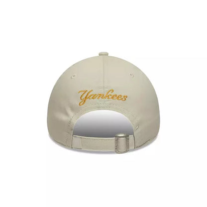 Gorra 9Forty New York Yankees Floral Beige