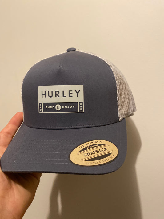 Gorra Hurley M Ripcurrent Trucker Gris Blanco