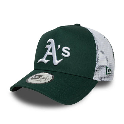 Gorra de camionero verde con múltiples parches de los Oakland Athletics