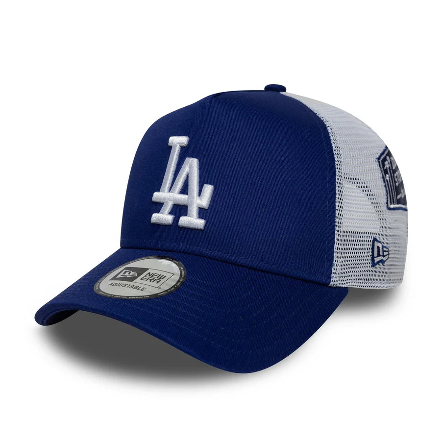 Gorra de camionero azul marino con múltiples parches de los Dodgers de Los Ángeles