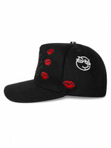 Gorra Snapback Cruces y Labios Negra Roja Premium Cap