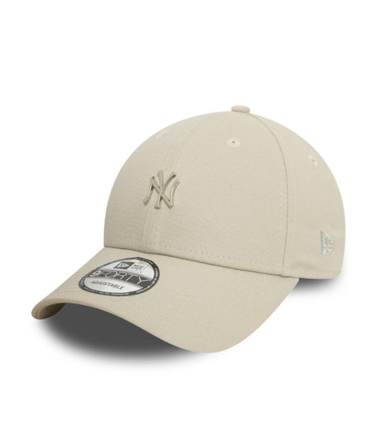 Gorra 9Forty New York Yankees MLB Metallic Badge Light Beige New Era